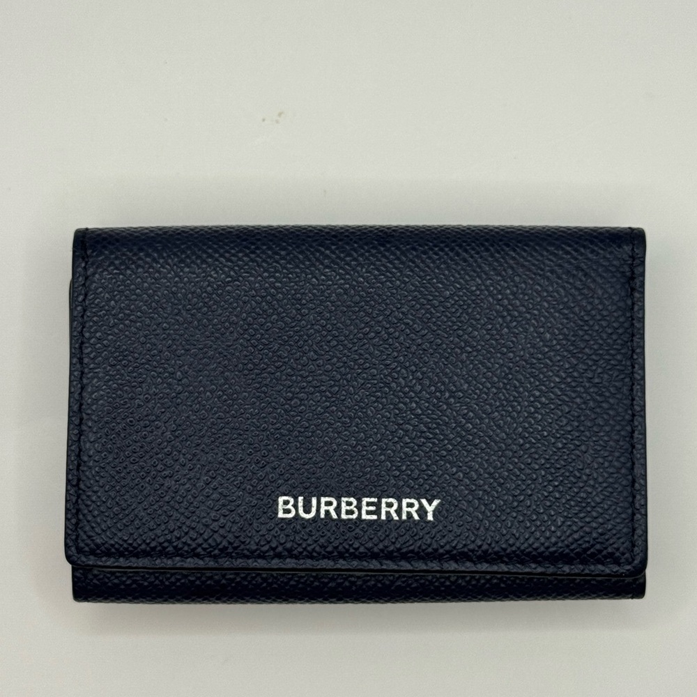 💫Burberry  Navy Compact Leather Wallet💫